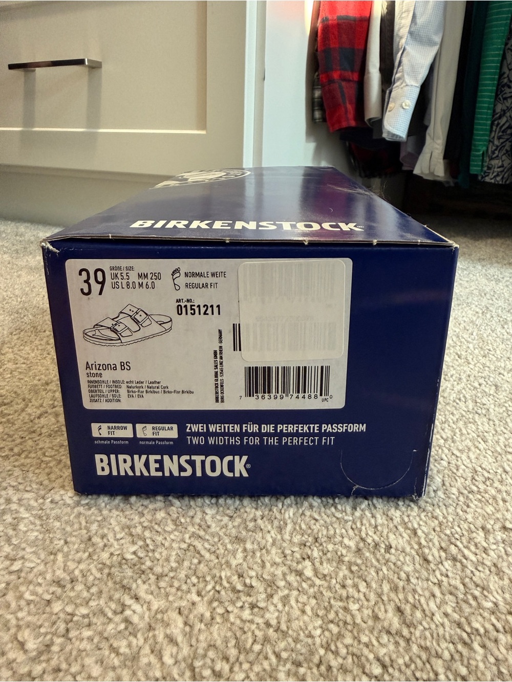 Birkenstock Arizona- Stone NWT Size 39- Regular/Wide - Picture 3 of 3